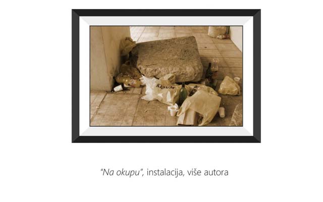 Jedna mladalačka instalacija iz muzejskog dvorišta                                                                                                                                                                                                        